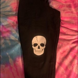 Torrid plus size 3 skull pants